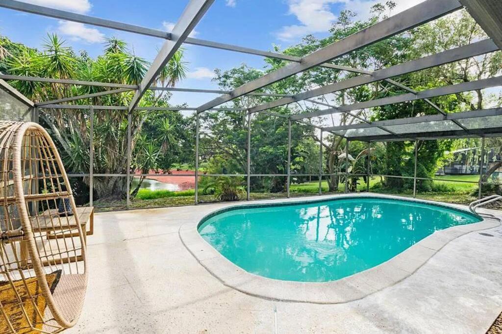 ווינטר הייבן Cozy Lakefront Home W/ Pool -7 Mins From Legoland מראה חיצוני תמונה